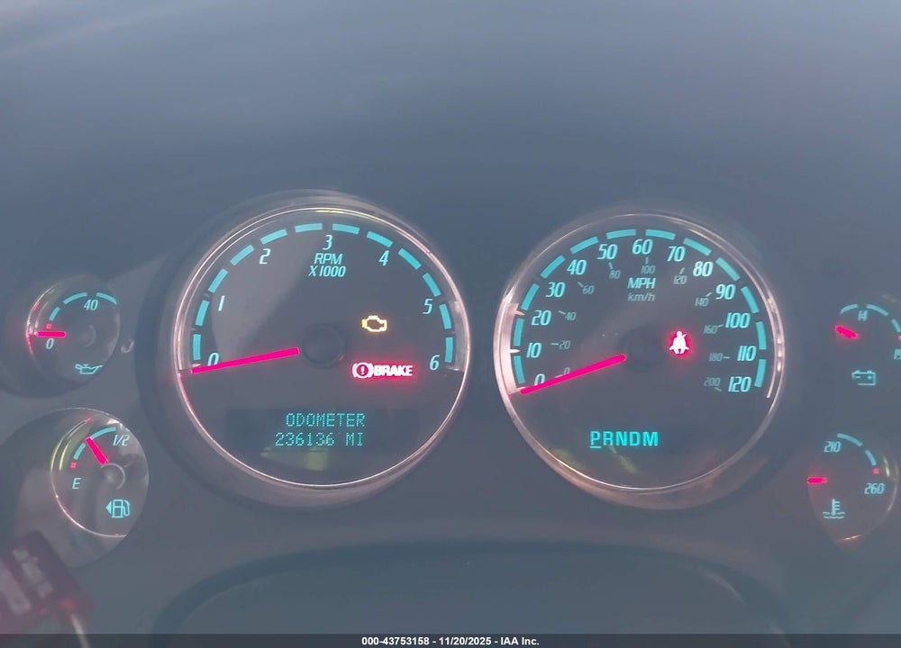 2007 GMC YUKON DENALI VIN: 1GKFK63857J342819