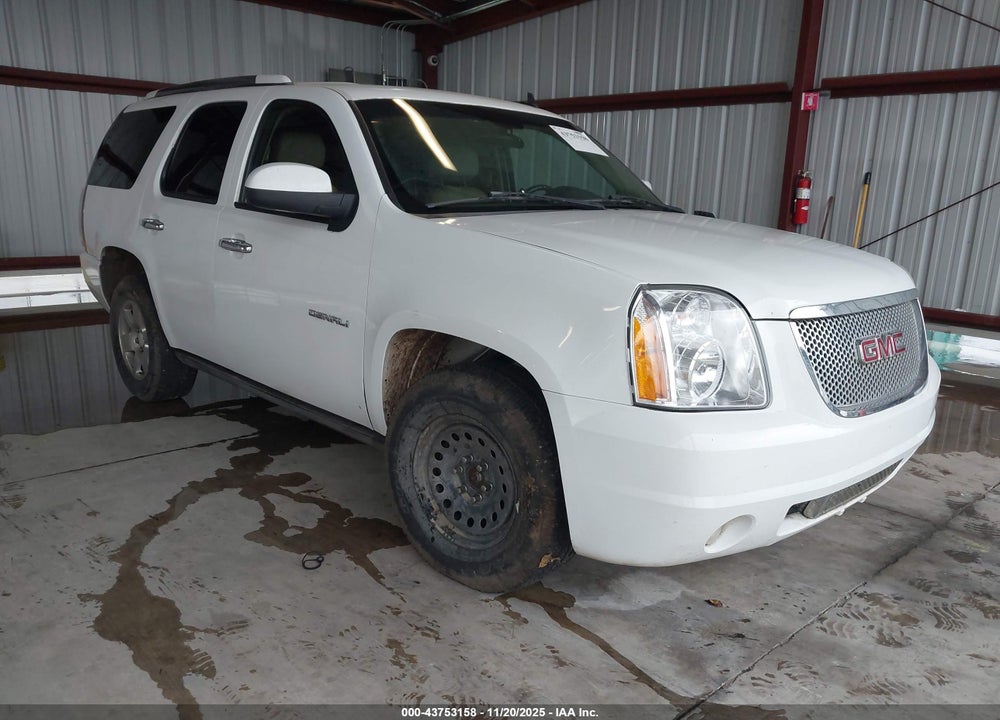2007 GMC YUKON DENALI VIN: 1GKFK63857J342819