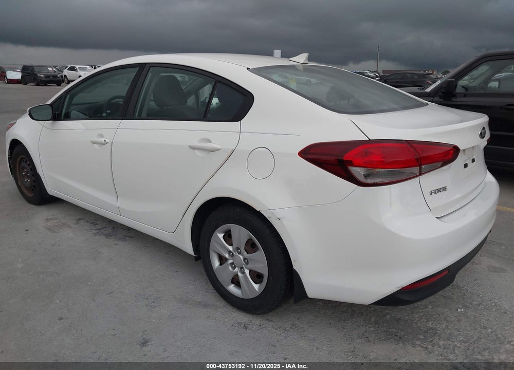 2017 KIA FORTE LX VIN: 3KPFK4A76HE104325