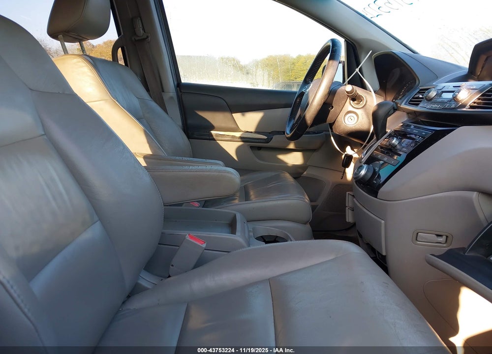 2011 HONDA ODYSSEY EX-L VIN: 5FNRL5H65BB013495