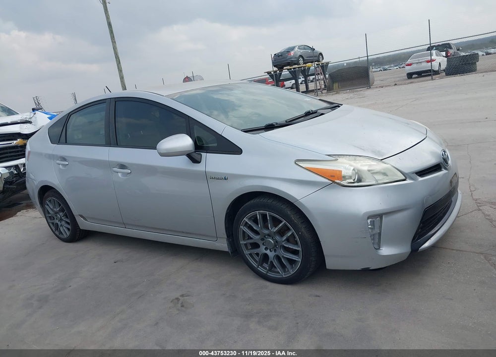 2013 TOYOTA PRIUS FOUR VIN: JTDKN3DU6D1733081