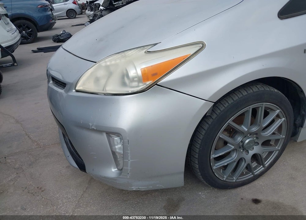 2013 TOYOTA PRIUS FOUR VIN: JTDKN3DU6D1733081