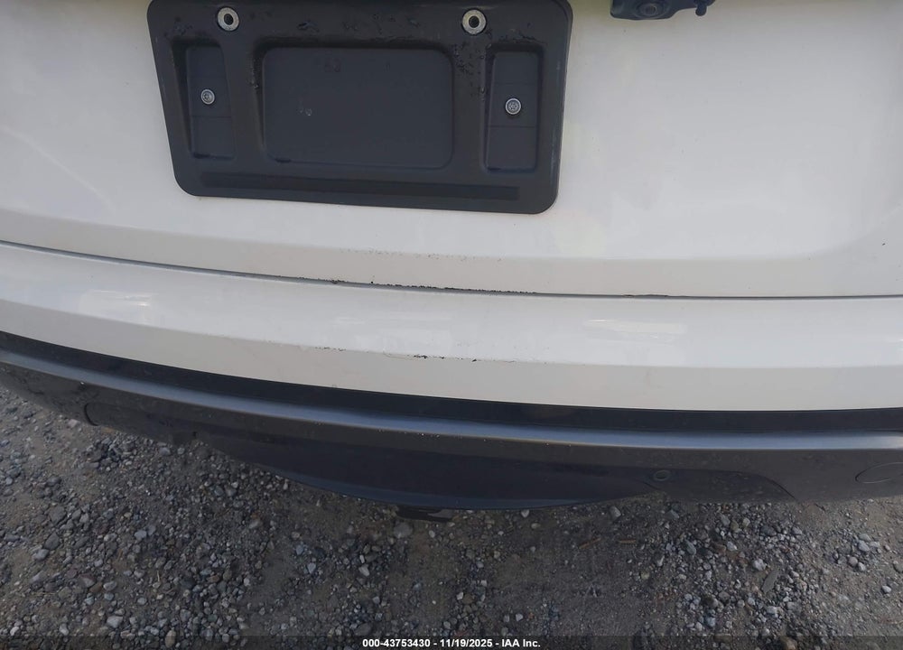 2018 LAND ROVER RANGE ROVER VELAR P250 HSE R-DYNAMIC VIN: SALYM2RX8JA761835