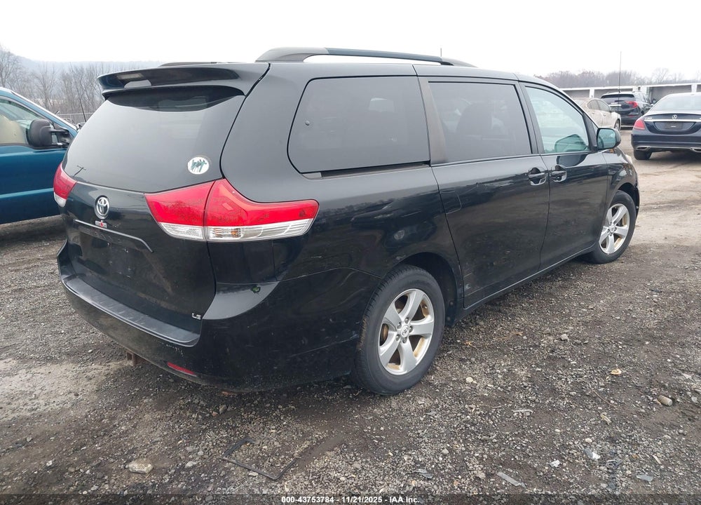 2011 TOYOTA SIENNA LE V6 VIN: 5TDKK3DC3BS035673