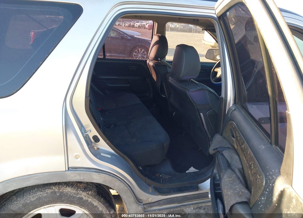 2005 HONDA CR-V LX VIN: JHLRD78525C017797