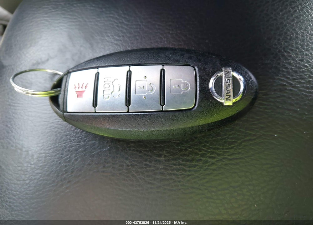 2013 NISSAN SENTRA SL VIN: 3N1AB7AP3DL665067