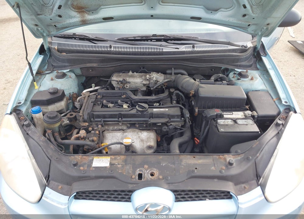 2008 HYUNDAI ACCENT GS VIN: KMHCM36C98U070746