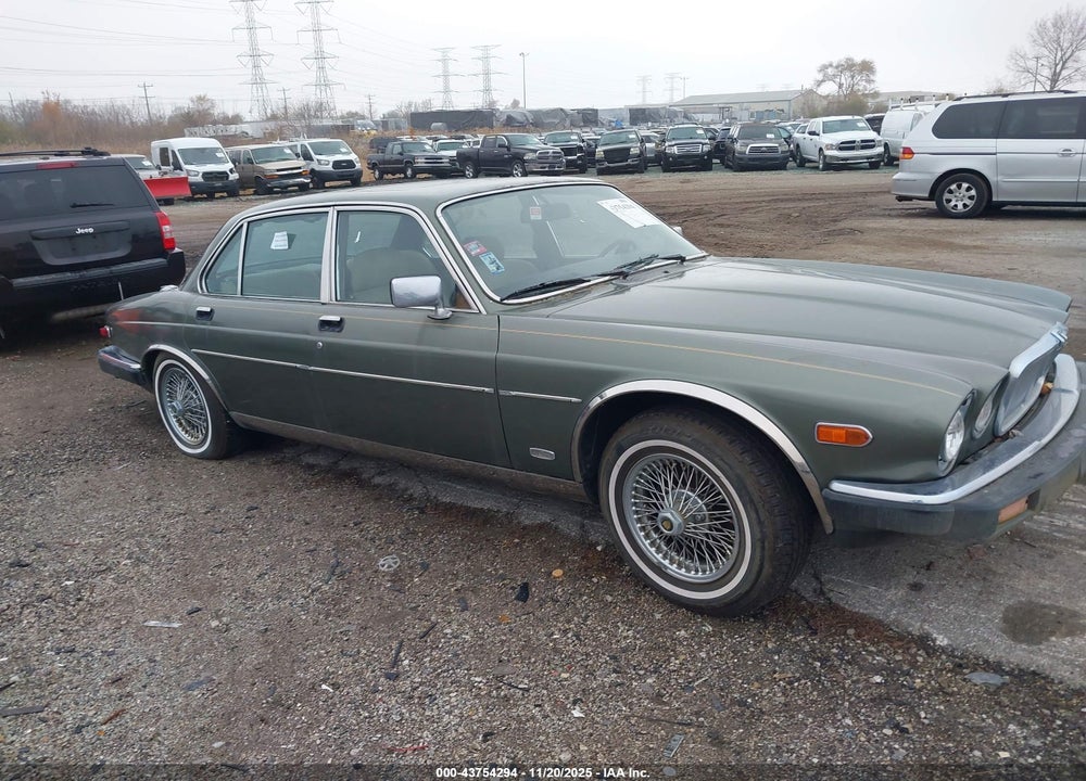 1985 JAGUAR XJ6 VANDEN PLAS VIN: SAJAY1346FC391682