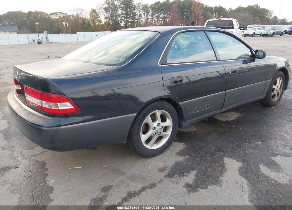 2001 LEXUS ES 300 VIN: JT8BF28G415104191