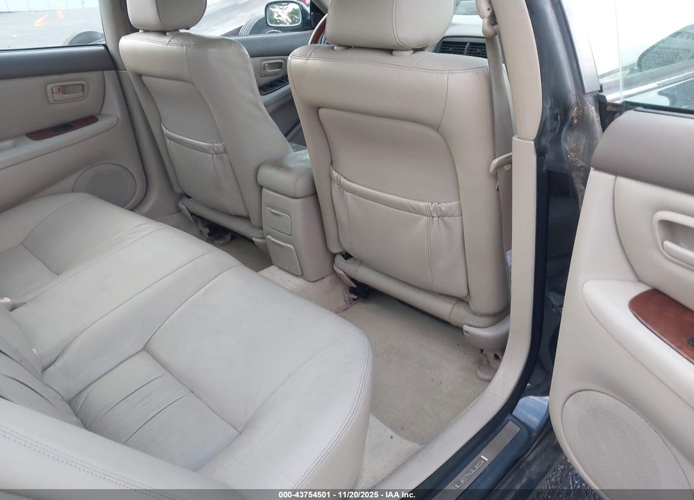 2001 LEXUS ES 300 VIN: JT8BF28G415104191