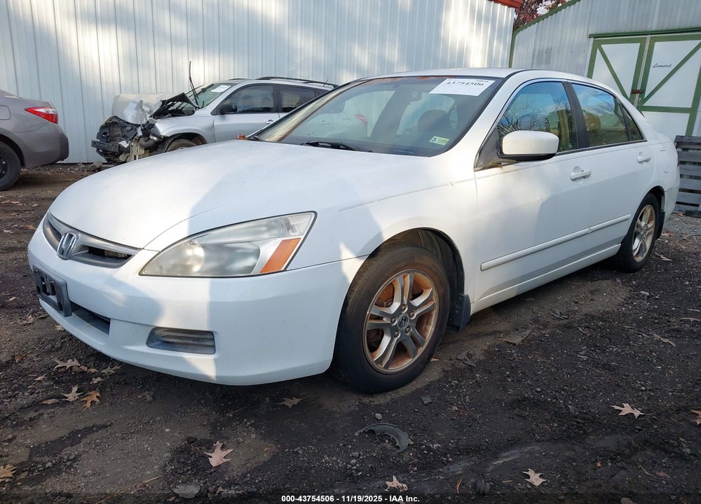 2007 HONDA ACCORD 2.4 SE VIN: JHMCM56387C012145