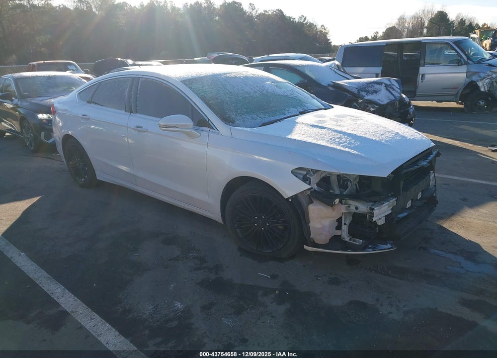 2016 FORD FUSION SE VIN: 3FA6P0HD2GR299830