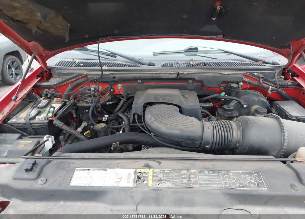 2002 FORD F-150 LARIAT/XLT VIN: 1FTRW08L82KC40280