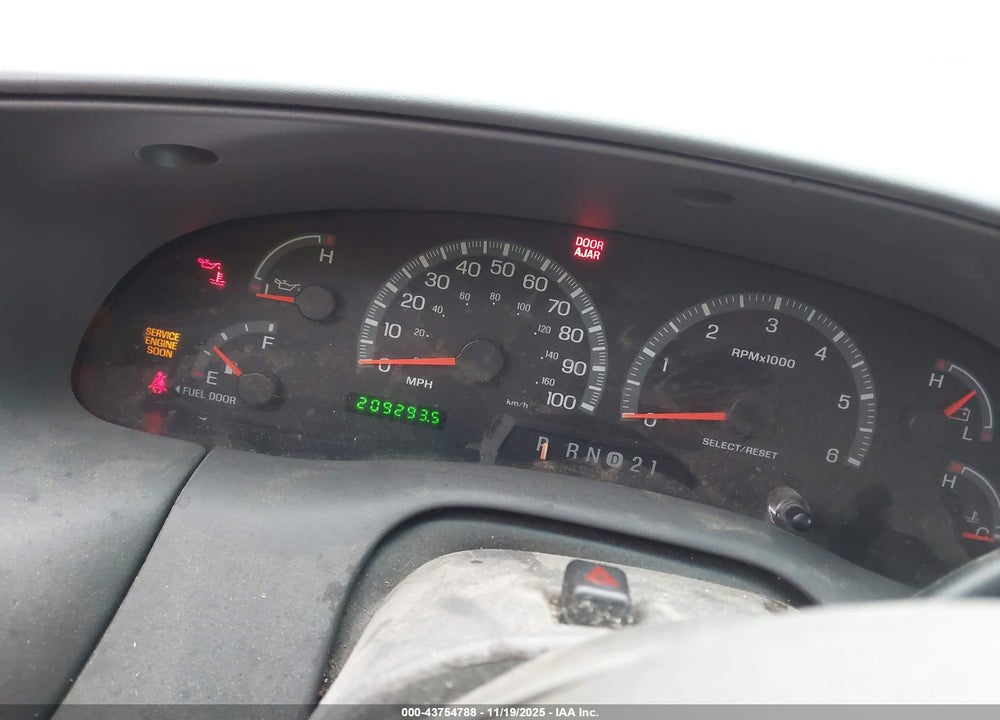 2002 FORD F-150 LARIAT/XLT VIN: 1FTRW08L82KC40280