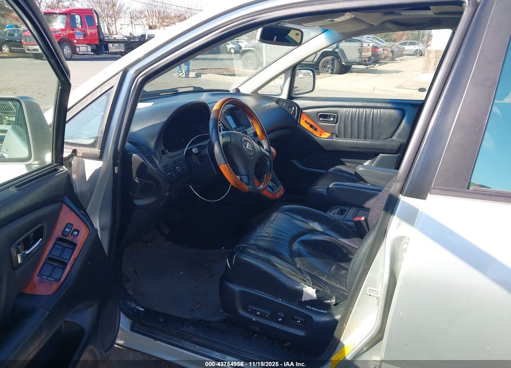 2002 LEXUS RX 300 VIN: JTJHF10U920291236