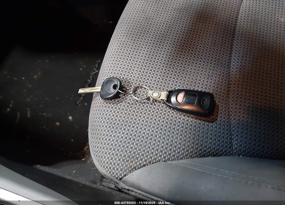 2013 HYUNDAI SONATA GLS VIN: 5NPEB4AC6DH756246