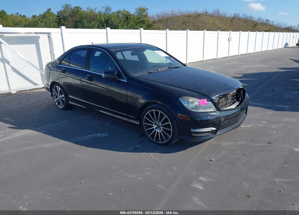 2014 MERCEDES-BENZ C 250 SPORT VIN: WDDGF4HB3ER315328