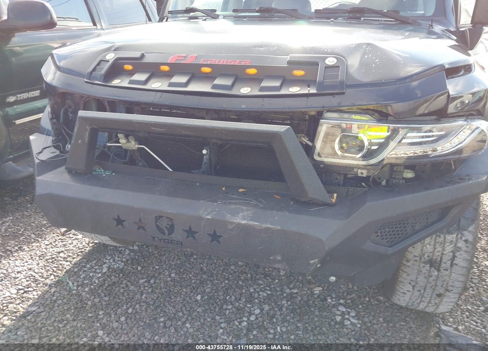 2007 TOYOTA FJ CRUISER VIN: JTEBU11F570027108