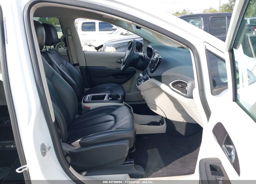 2024 CHRYSLER PACIFICA HYBRID SELECT VIN: 2C4RC1S70RR103971