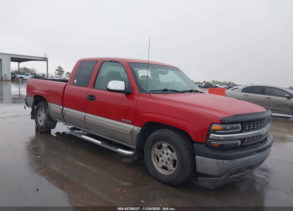 2000 CHEVROLET SILVERADO 1500 LS VIN: 2GCEC19T3Y1175942