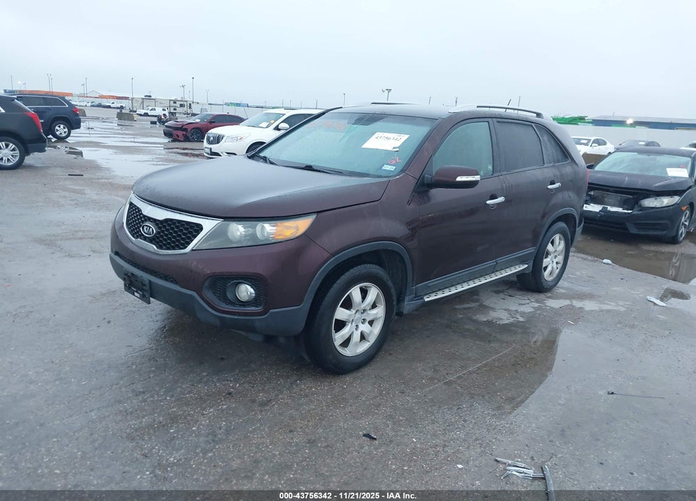 2011 KIA SORENTO VIN: 5XYKT3A13BG129257