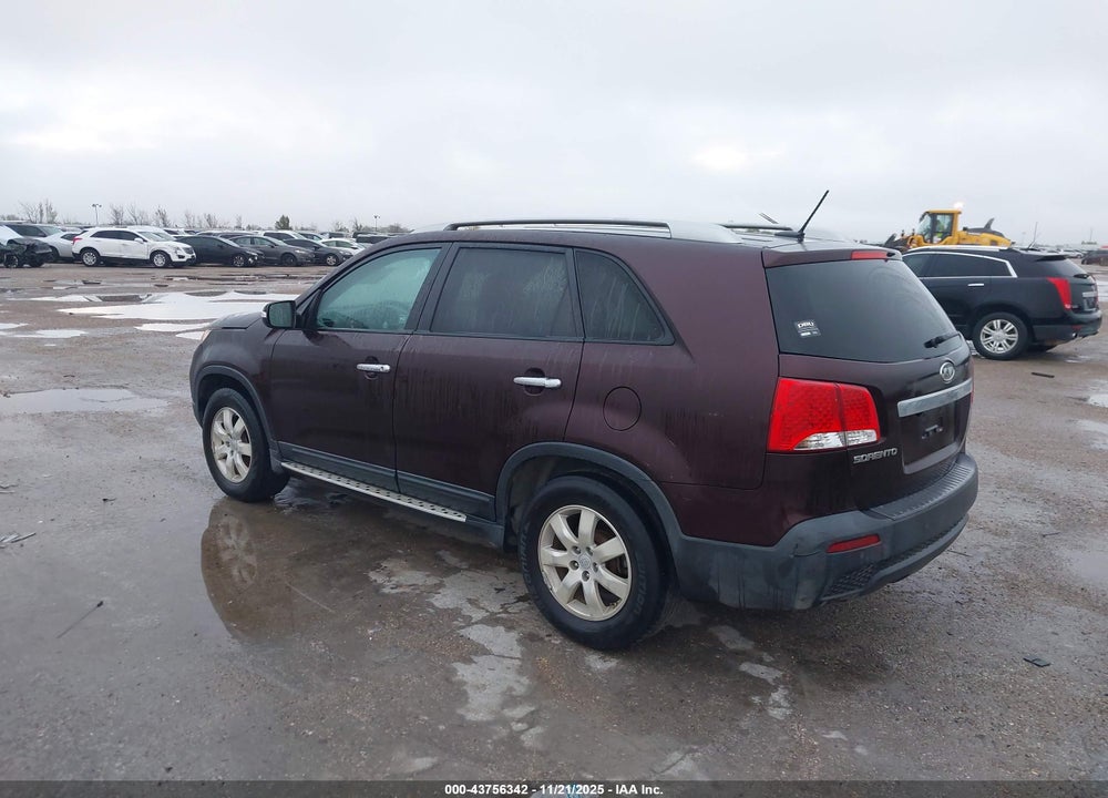 2011 KIA SORENTO VIN: 5XYKT3A13BG129257