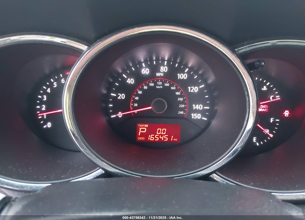 2011 KIA SORENTO VIN: 5XYKT3A13BG129257