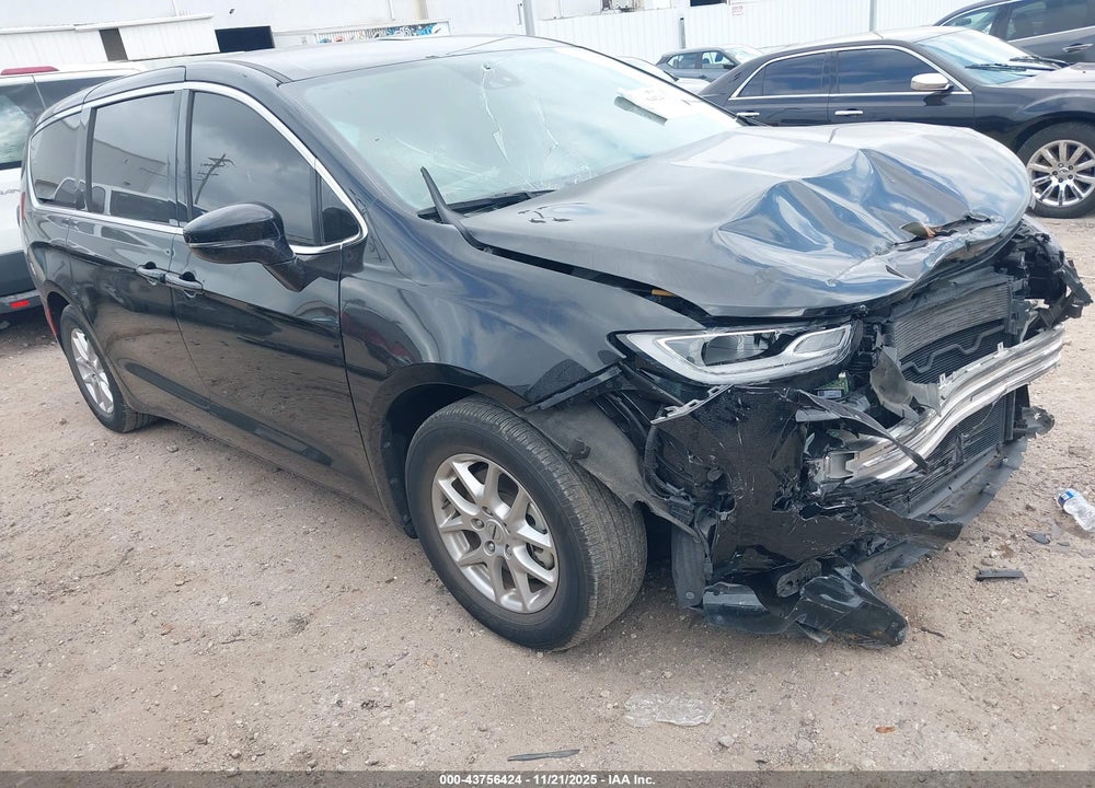 2024 CHRYSLER PACIFICA TOURING L VIN: 2C4RC1BG8RR139715