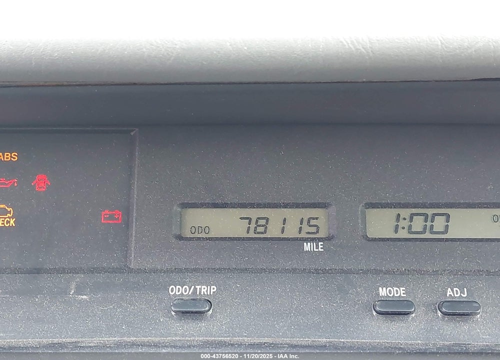 2001 TOYOTA AVALON XL VIN: 4T1BF28B51U145436