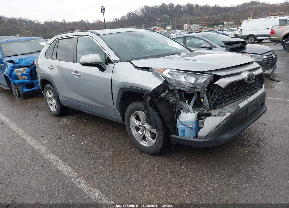 2019 TOYOTA RAV4 XLE VIN: 2T3W1RFV8KC008510
