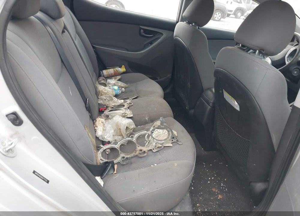 2016 HYUNDAI ELANTRA SE VIN: 5NPDH4AE8GH771752