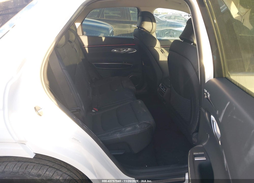 2026 GENESIS GV70 2.5T VIN: KMUMADTB3TU259143