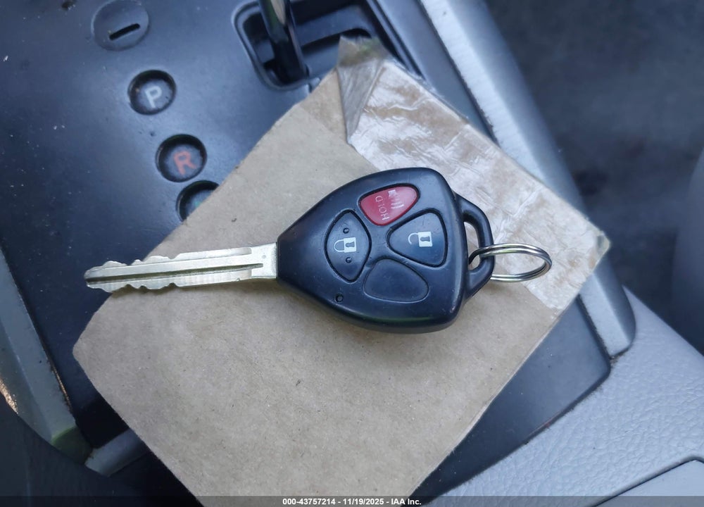 2007 TOYOTA RAV4 VIN: JTMZD33V075050012