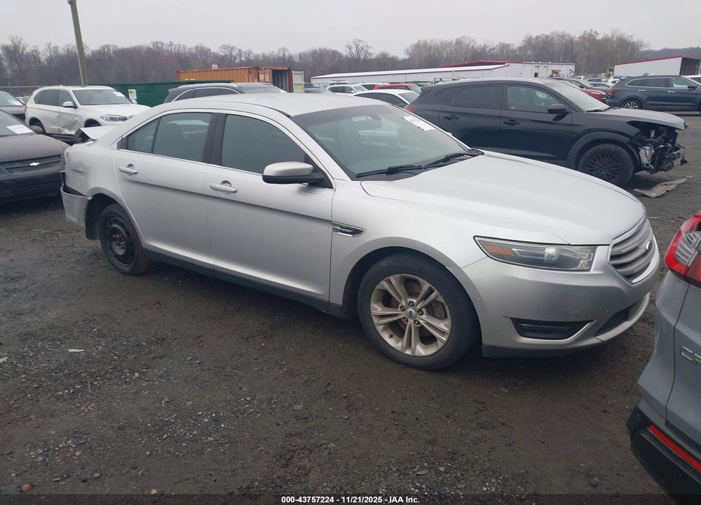 2015 FORD TAURUS SEL VIN: 1FAHP2E82FG161089