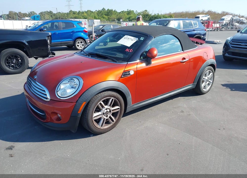2013 MINI ROADSTER COOPER VIN: WMWSY1C55DT311925