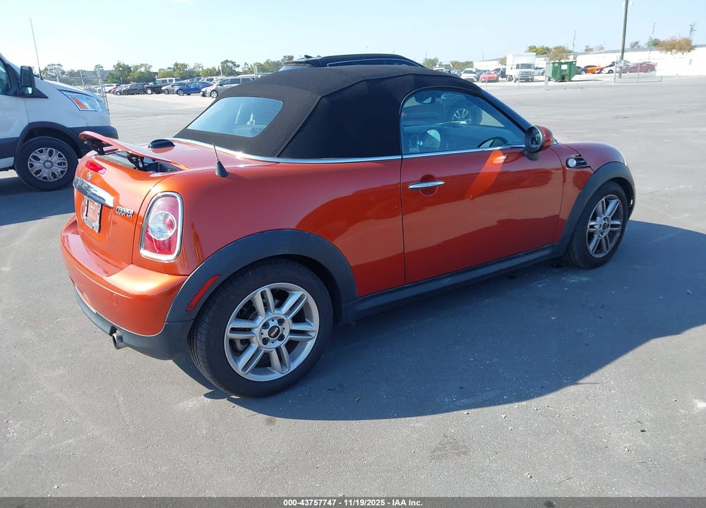 2013 MINI ROADSTER COOPER VIN: WMWSY1C55DT311925
