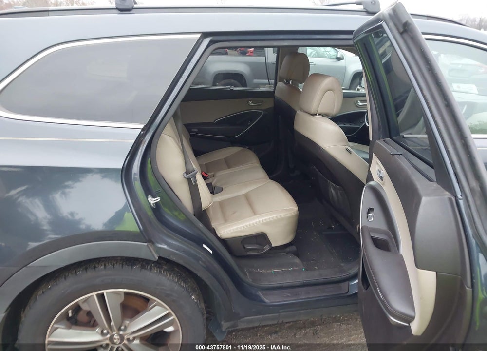 2016 HYUNDAI SANTA FE SE VIN: KM8SNDHF8GU143383