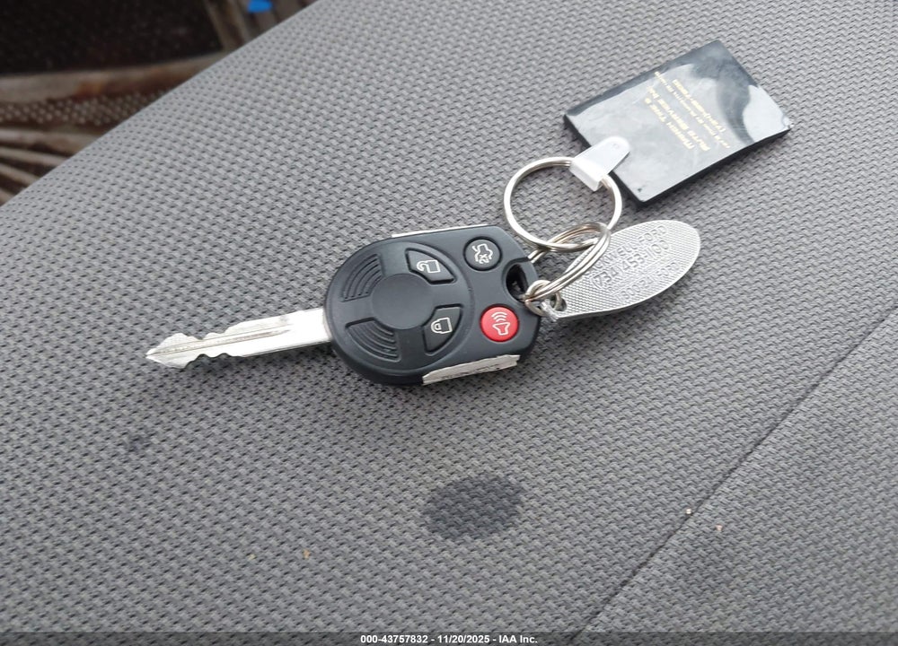 2009 FORD ESCAPE XLT VIN: 1FMCU03729KB26884