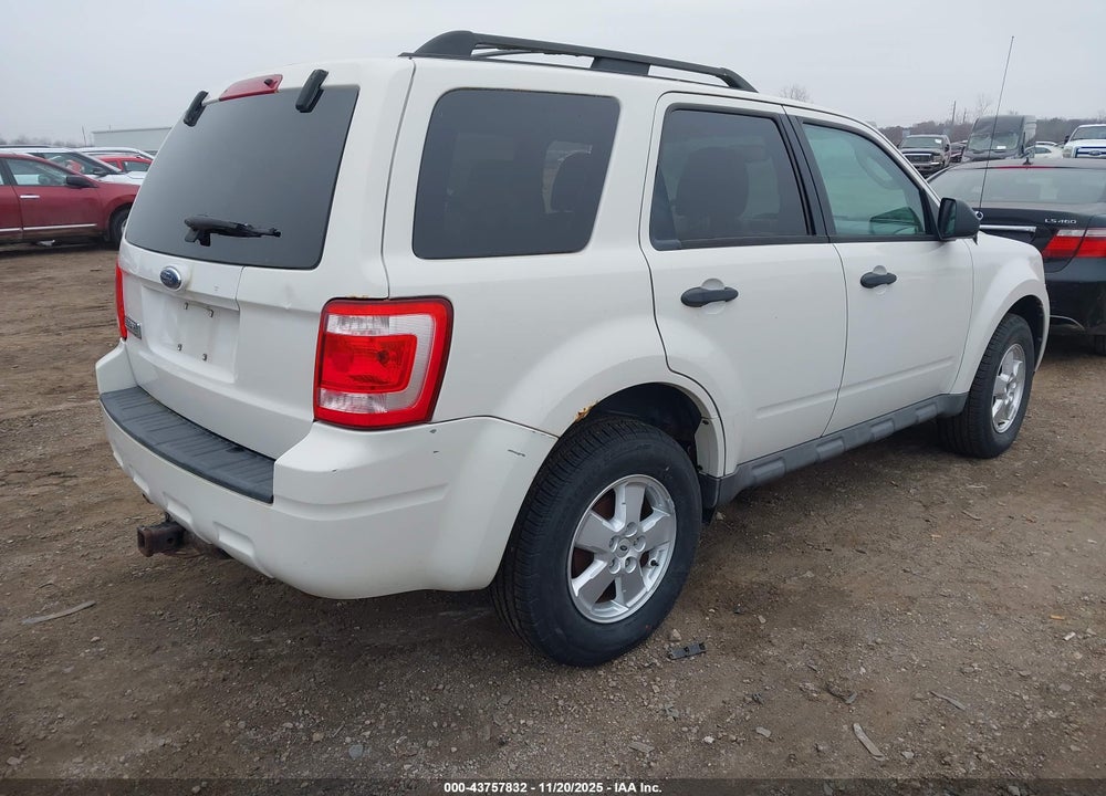 2009 FORD ESCAPE XLT VIN: 1FMCU03729KB26884