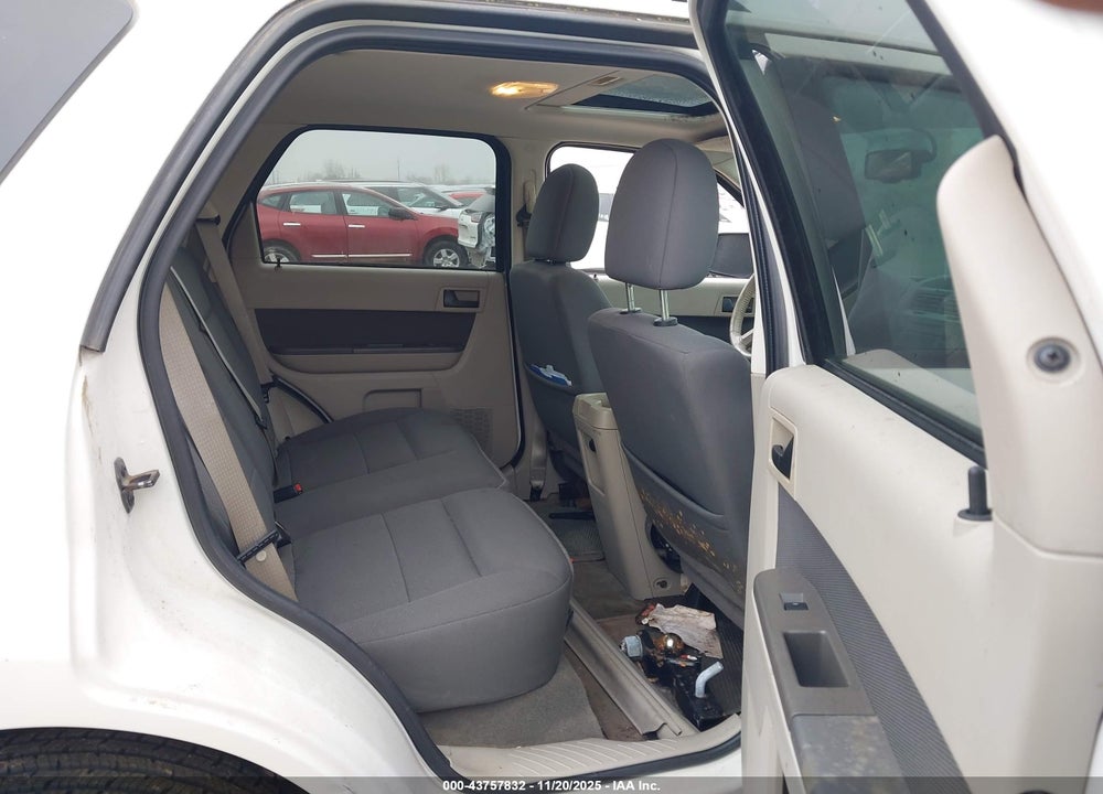 2009 FORD ESCAPE XLT VIN: 1FMCU03729KB26884