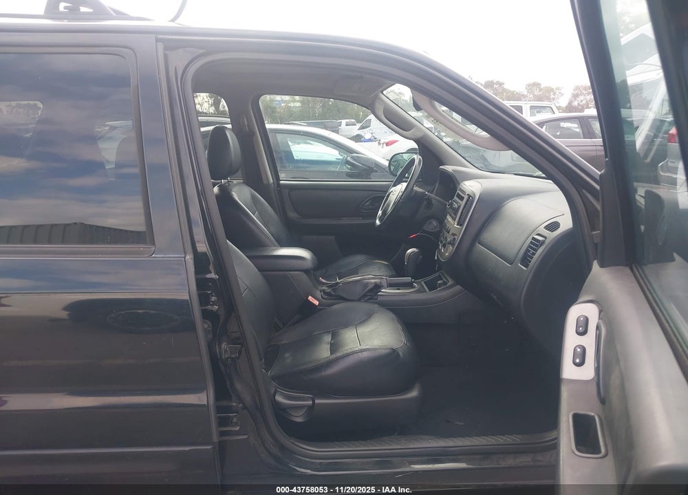 2005 FORD ESCAPE LIMITED VIN: 1FMCU04125KB11015