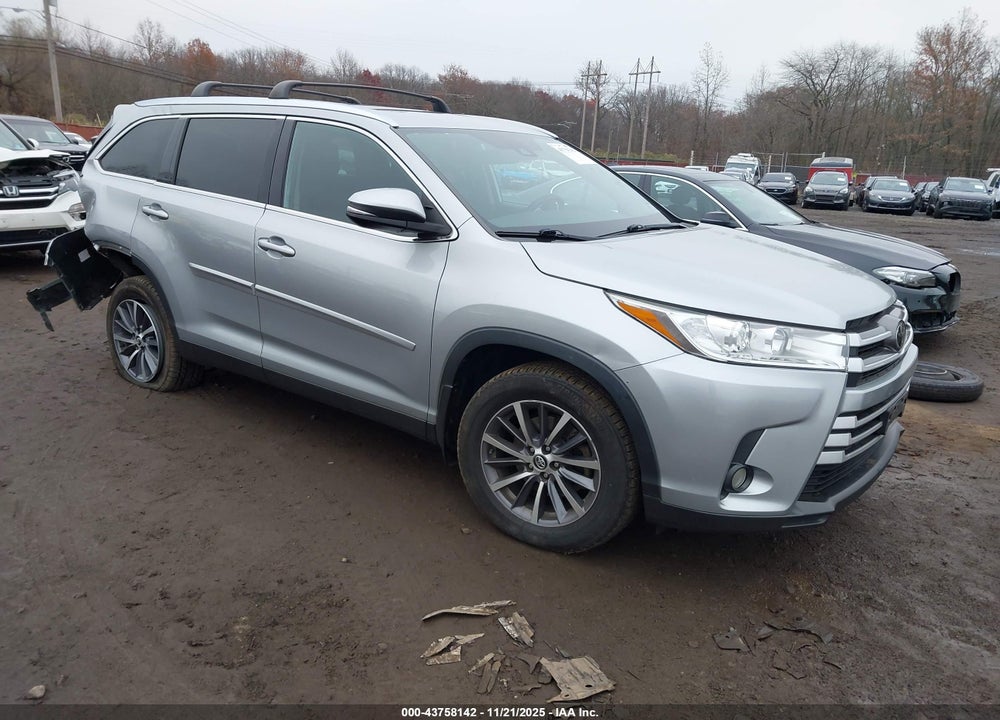 2019 TOYOTA HIGHLANDER XLE VIN: 5TDJZRFH3KS601866