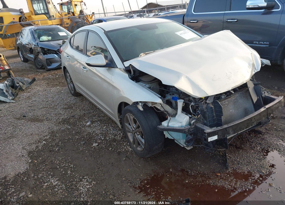 2018 HYUNDAI ELANTRA SEL VIN: 5NPD84LF1JH383954