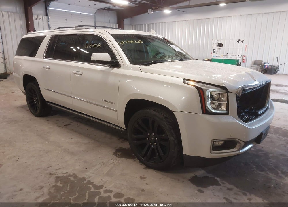 2017 GMC YUKON XL DENALI VIN: 1GKS2HKJ2HR245255