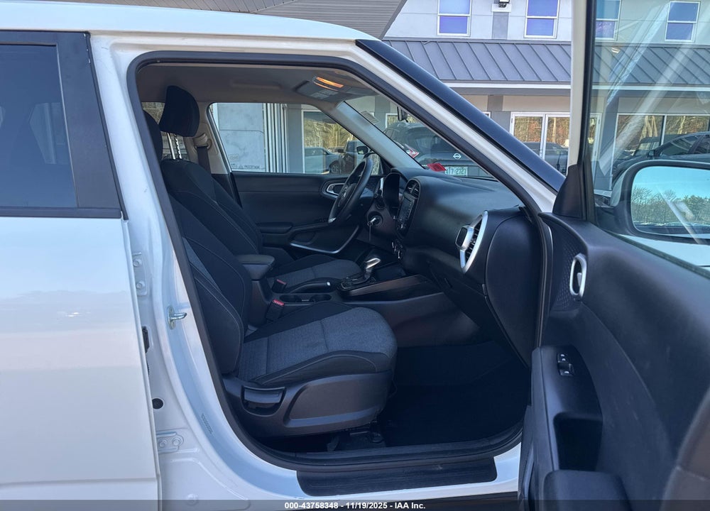 2020 KIA SOUL LX VIN: KNDJ23AU9L7701228