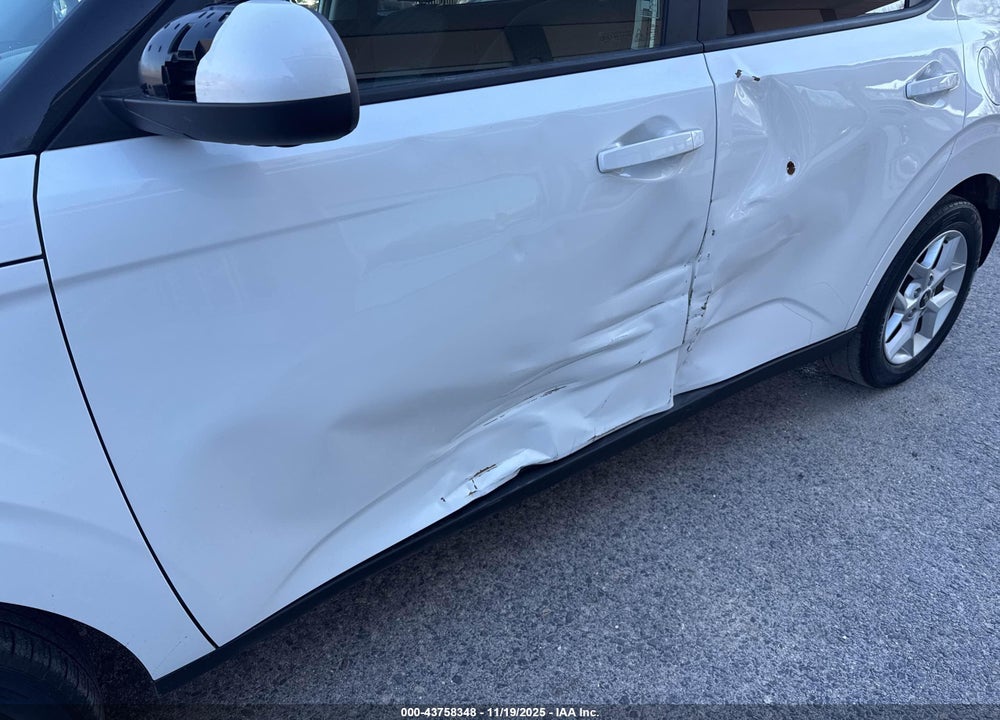 2020 KIA SOUL LX VIN: KNDJ23AU9L7701228