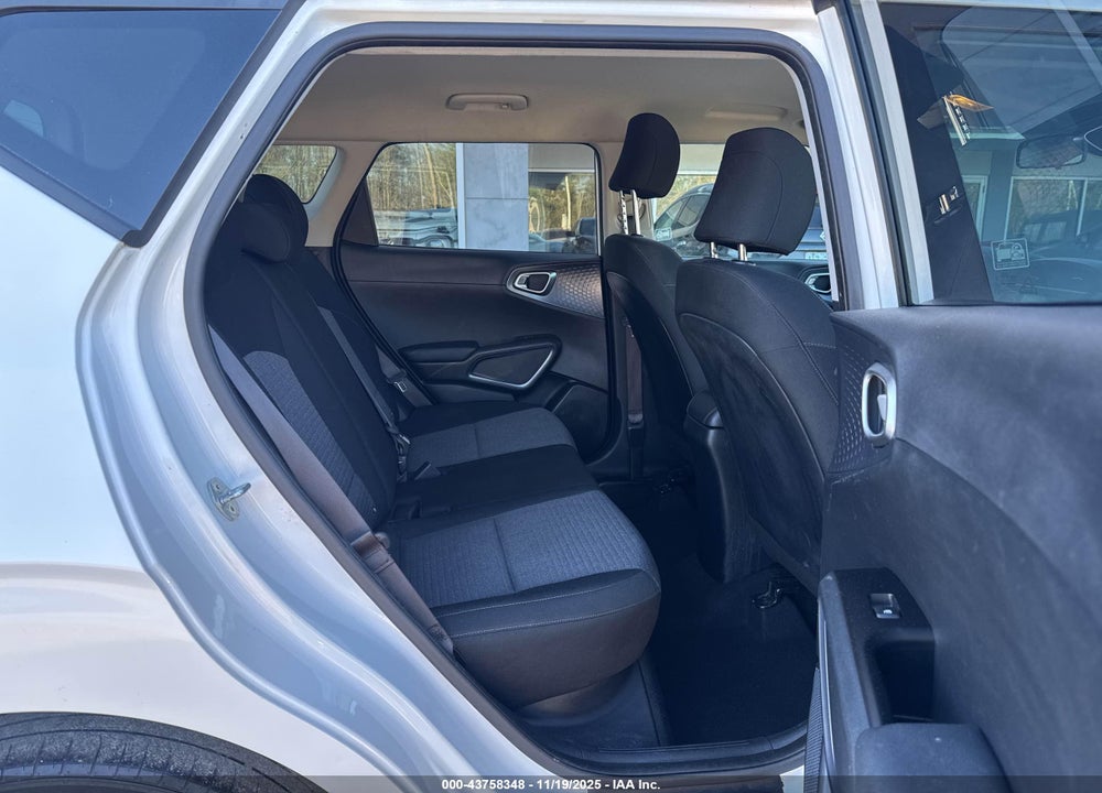 2020 KIA SOUL LX VIN: KNDJ23AU9L7701228