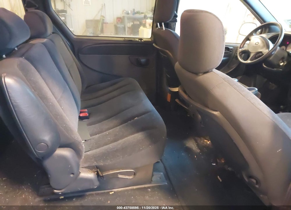 2002 DODGE GRAND CARAVAN SPORT VIN: 2B4GP44382R742187