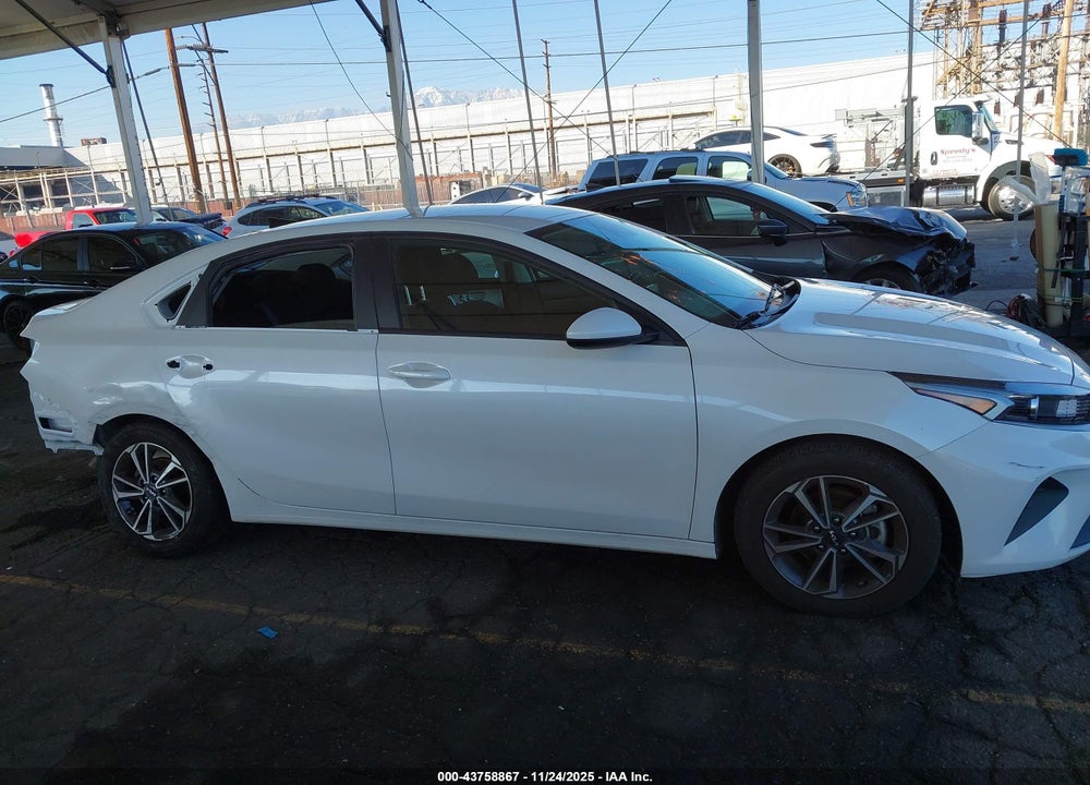 2024 KIA FORTE LXS VIN: 3KPF24AD4RE802892