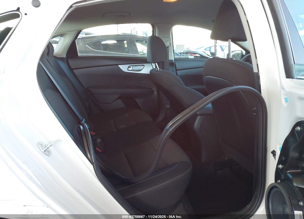 2024 KIA FORTE LXS VIN: 3KPF24AD4RE802892